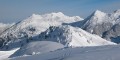 Winterlandschaft mit Tiefschnee im Skigebiet Silvretta Montafon.